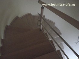 полувинтовая лестница : беленный ясень + нержавеющая сталь